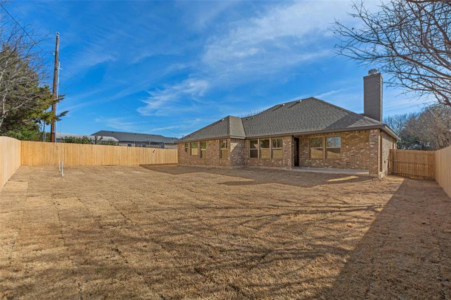 Exterior details and patio area of a home in Lin Dell Estates, Glenn Heights (Image 2). Exterior details and patio area of a home in Lin Dell Estates, Glenn Heights (Image 2).