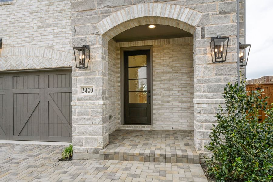 3420 Brocco - Front Entryway 3420 Brocco - Front Entryway