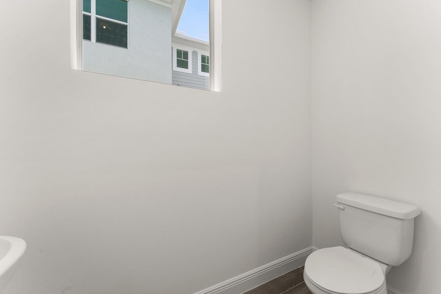 Image 16 of a home in Avila.