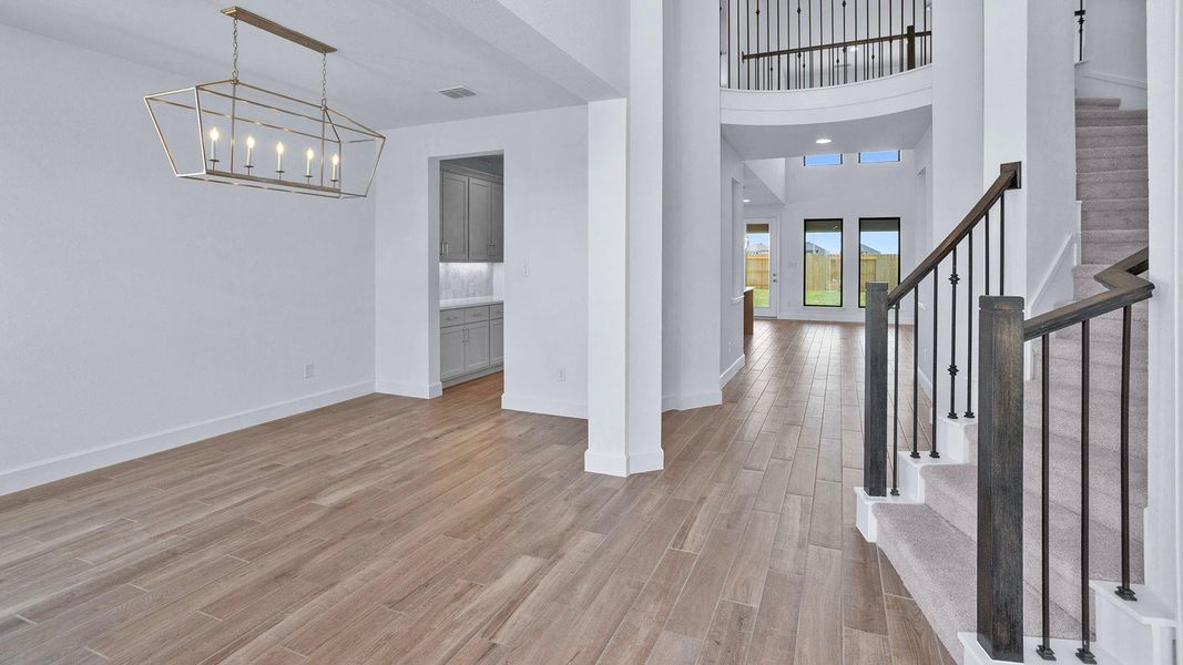 Spacious, unfurnished interior of a new home in Everly, Tomball (Image 12).