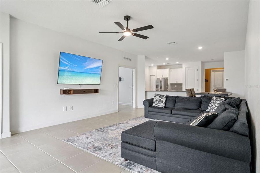 Furnished interior view inside a new home in , Davenport (Image 9). Furnished interior view inside a new home in , Davenport (Image 9).