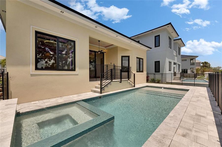 Exterior details and patio area of a home in , Apollo Beach (Image 3).