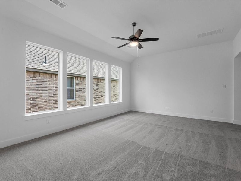 Spacious, unfurnished interior of a new home in Sienna 60’, Missouri City (Image 23).