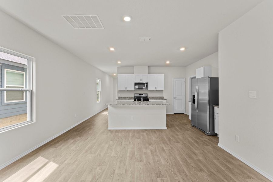Furnished interior view inside a new home in Bollinger, Maxwell (Image 10).