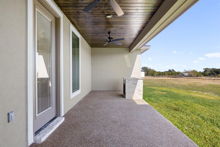 View of patio / terrace featuring a ceiling fan