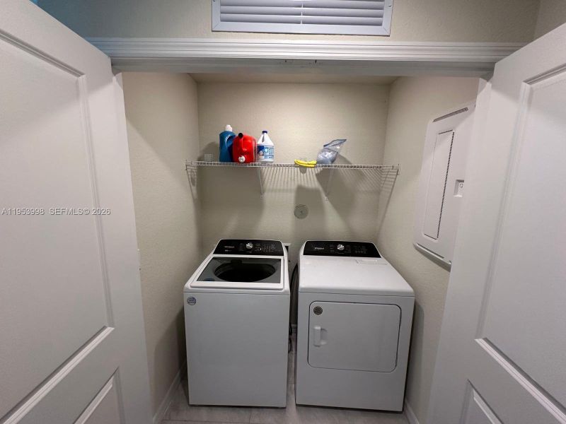 Close-up of interior finishes inside a home in , Lauderdale Lakes (Image 18).