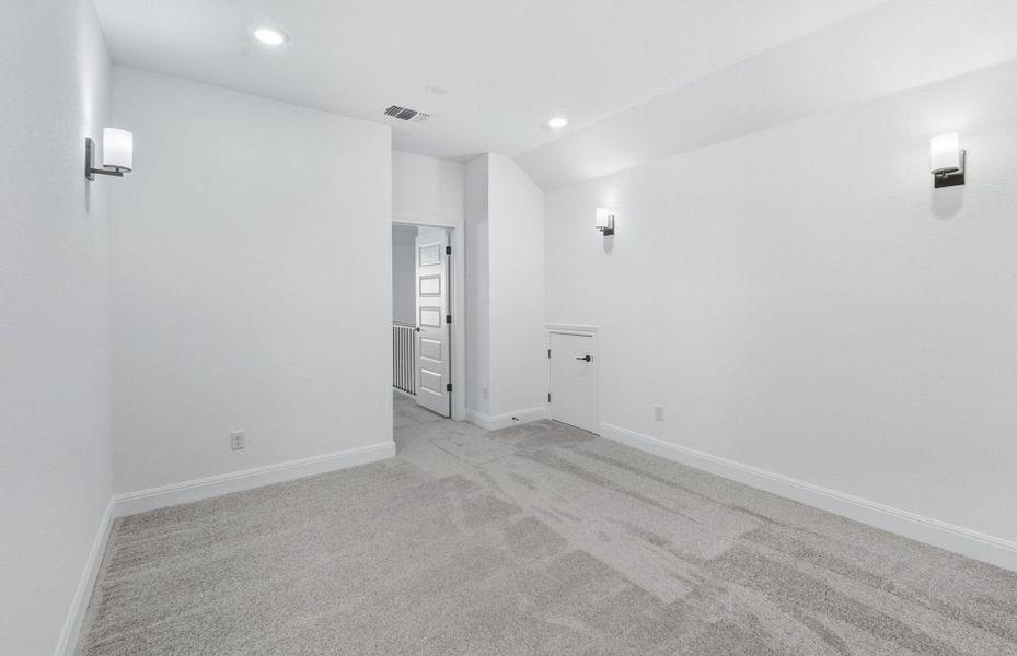 Spacious, unfurnished interior of a new home in Santa Rita Ranch, Liberty Hill (Image 43). Spacious, unfurnished interior of a new home in Santa Rita Ranch, Liberty Hill (Image 43).