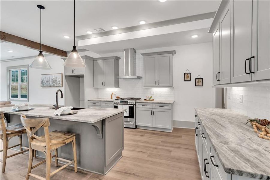 Furnished interior view inside a new home in , Jasper (Image 8).