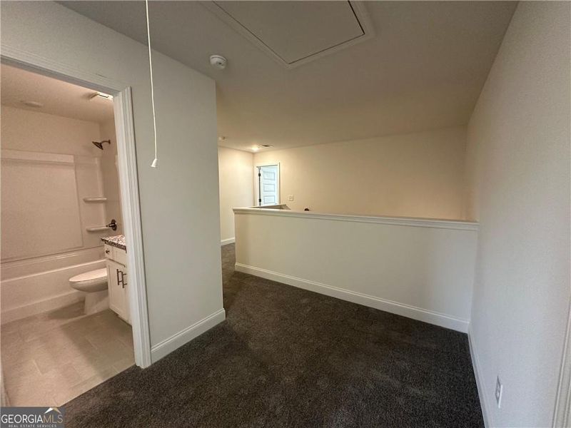 Spacious, unfurnished interior of a new home in Mulberry Summit, Flowery Branch (Image 9). Spacious, unfurnished interior of a new home in Mulberry Summit, Flowery Branch (Image 9).