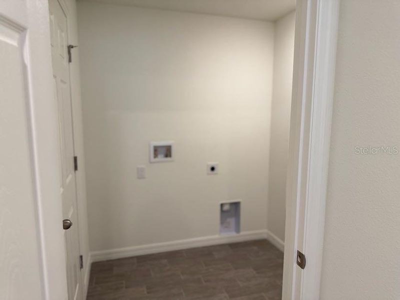 Spacious, unfurnished interior of a new home in Citrus Springs, Citrus Springs (Image 14).