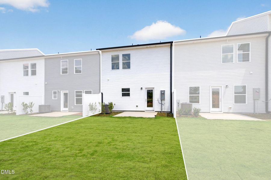 35-web-or-mls-IMG_1326-Townhome Spotligh
