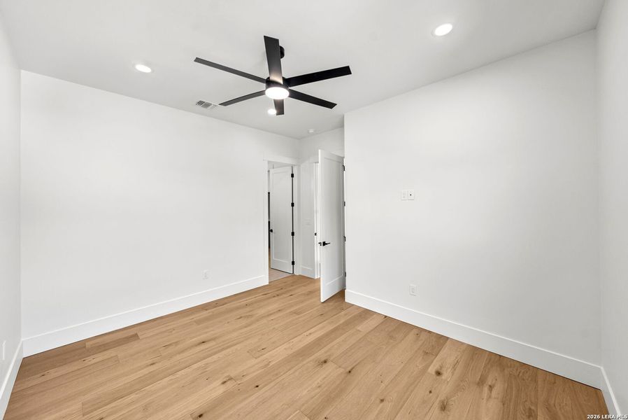 Spacious, unfurnished interior of a new home in , Boerne (Image 67).