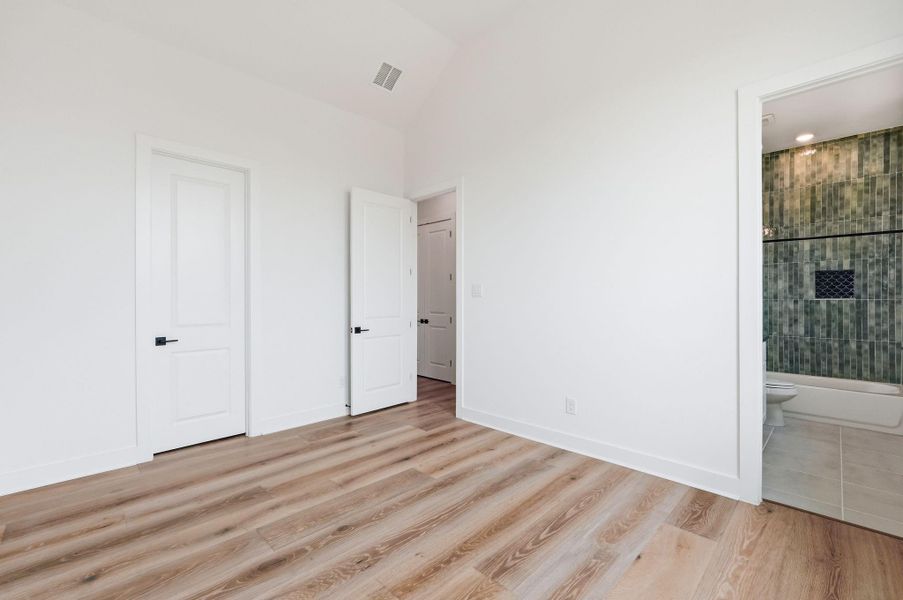 Additional bedroom
