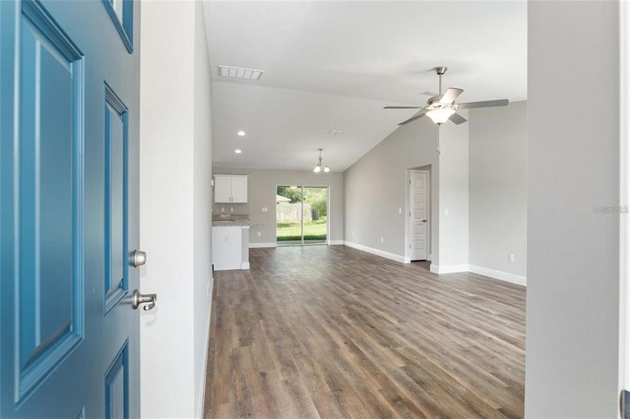 Spacious, unfurnished interior of a new home in , Ocala (Image 18).