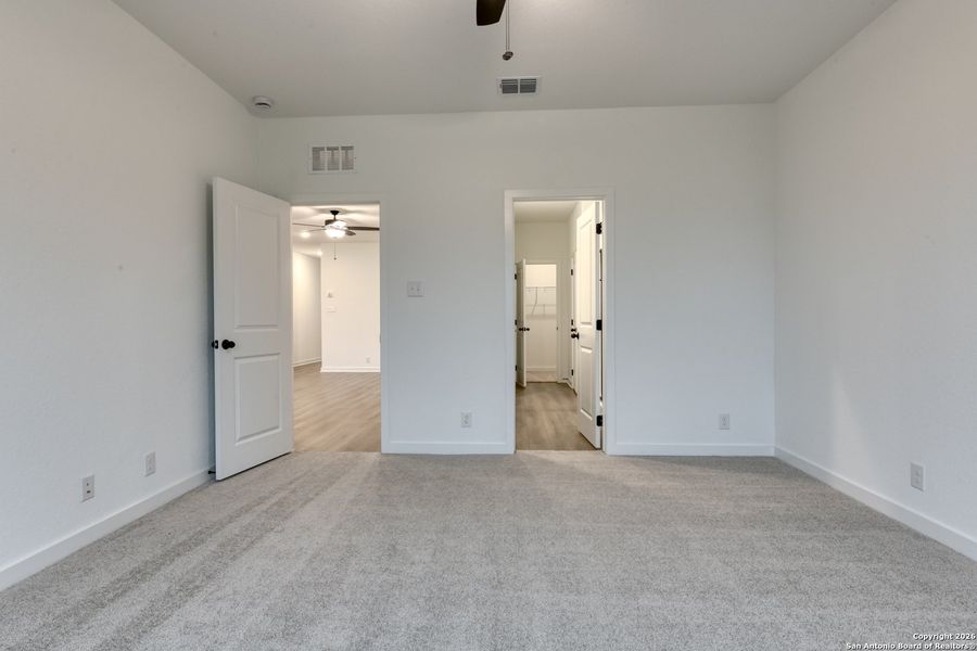 Spacious, unfurnished interior of a new home in Saddlebrook Ranch, Schertz (Image 28).