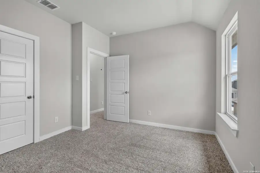 Spacious, unfurnished interior of a new home in Hickory Ridge, Elmendorf (Image 9).