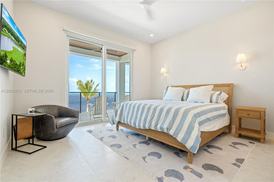 Furnished interior view inside a new home in , Marathon (Image 42).