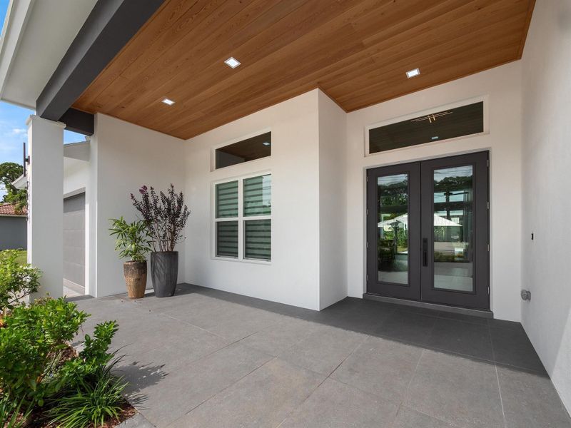 Exterior details and patio area of a home in , Port St. Lucie (Image 3).