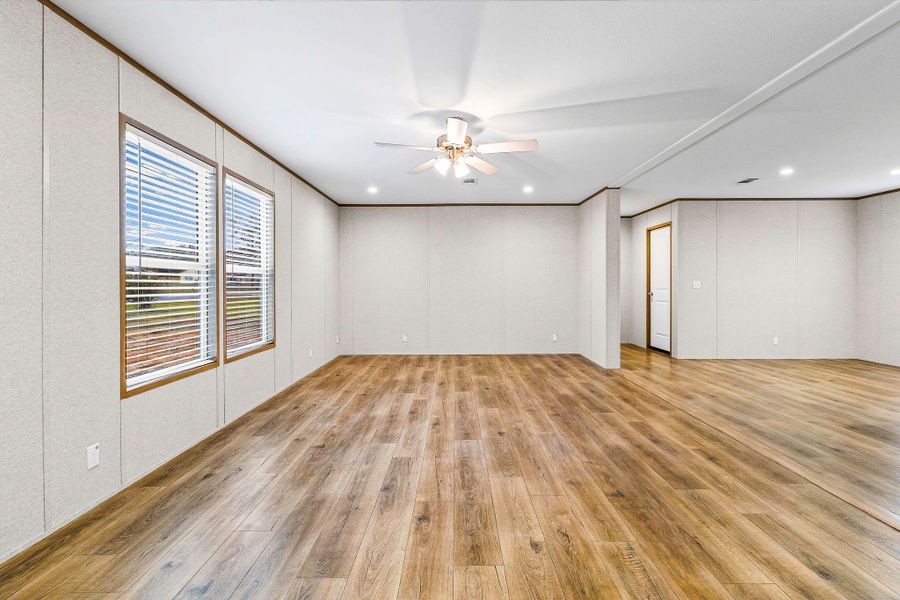 Spacious, unfurnished interior of a new home in , Livingston (Image 10).