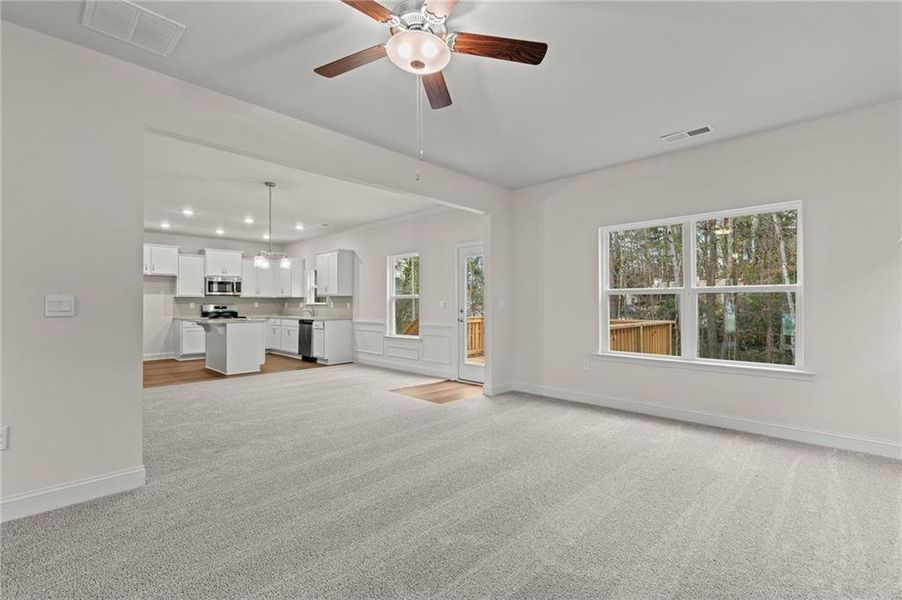 Spacious, unfurnished interior of a new home in Canterbury Villas, Carrollton (Image 31).