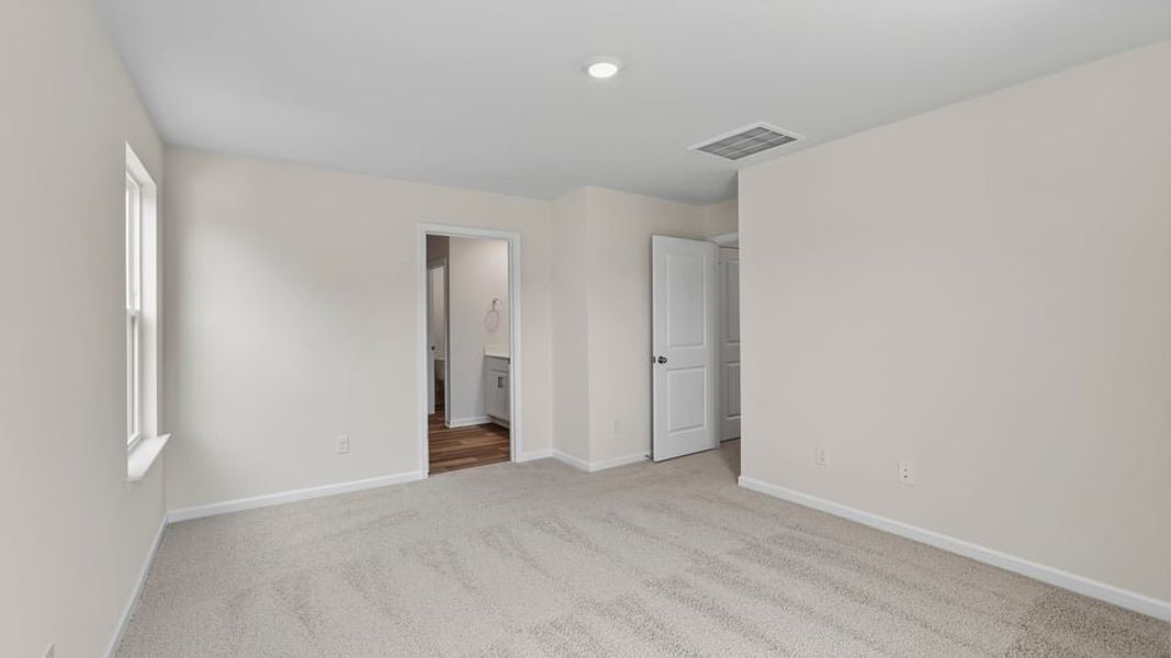 Spacious, unfurnished interior of a new home in Cedar Gap, Fountain Inn (Image 26). Spacious, unfurnished interior of a new home in Cedar Gap, Fountain Inn (Image 26).