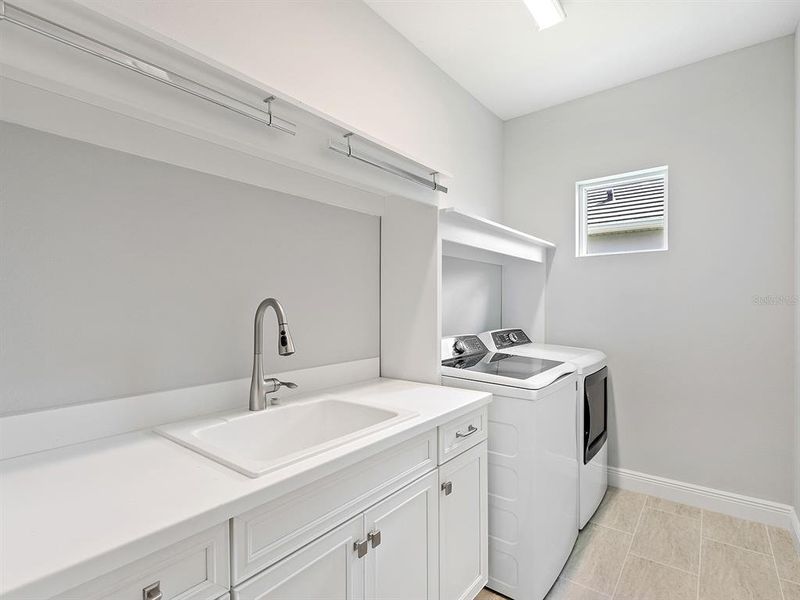 Furnished interior view inside a new home in , Venice (Image 10).