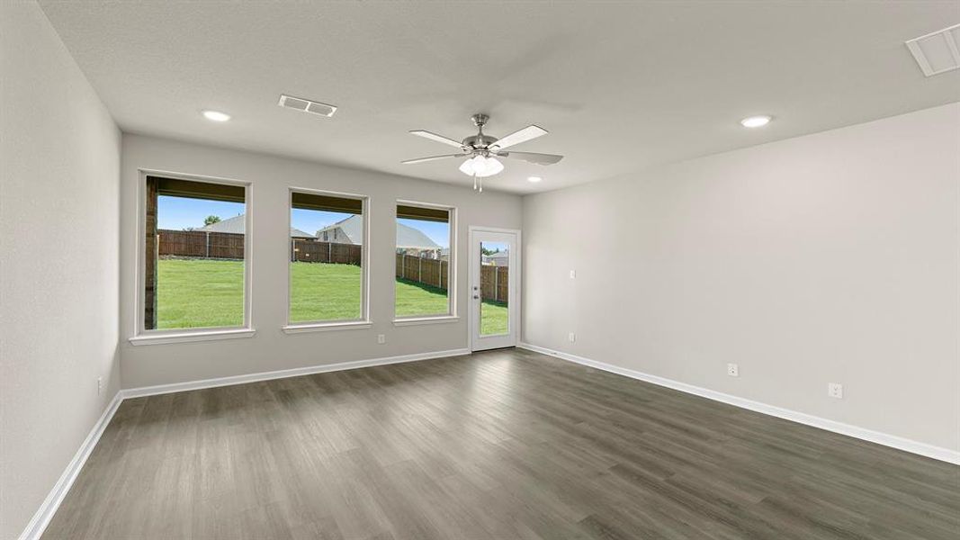 10. 1617 Gracehill - Family (2)