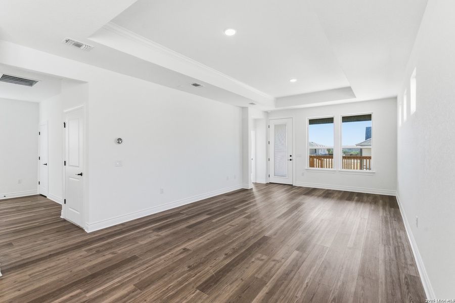 Spacious, unfurnished interior of a new home in Del Webb New Braunfels at Veramendi, New Braunfels (Image 11). Spacious, unfurnished interior of a new home in Del Webb New Braunfels at Veramendi, New Braunfels (Image 11).