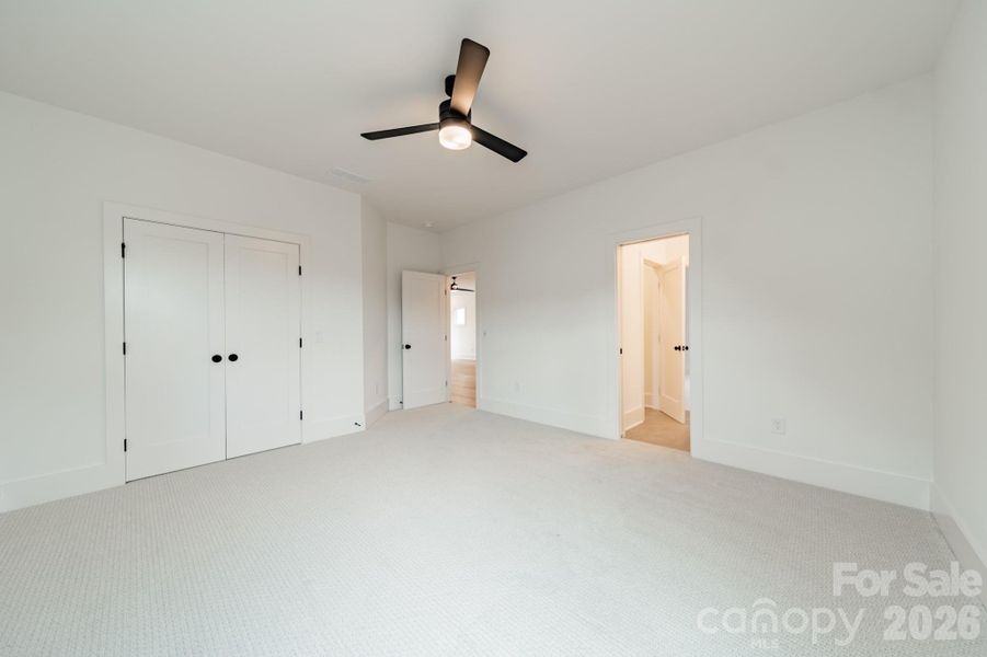 Spacious, unfurnished interior of a new home in , Davidson (Image 31).