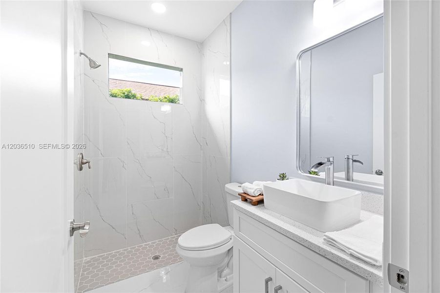 Furnished interior view inside a new home in , Lehigh Acres (Image 15).