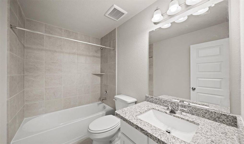 Hall bath 2 (*Photo not of actual home and used for illustration purposes only.)