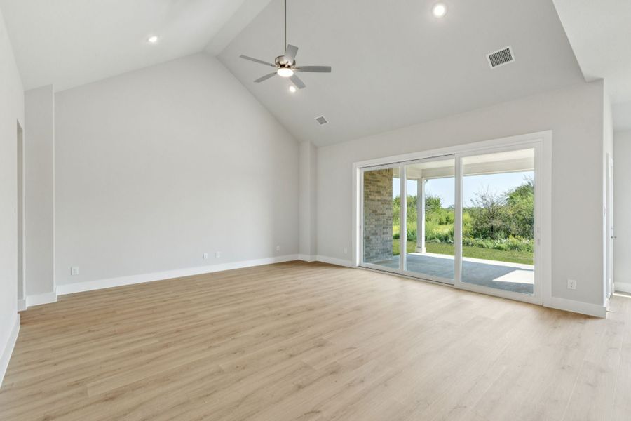 Spacious, unfurnished interior of a new home in Ellis Ranch Estates, Waxahachie (Image 25). Spacious, unfurnished interior of a new home in Ellis Ranch Estates, Waxahachie (Image 25).