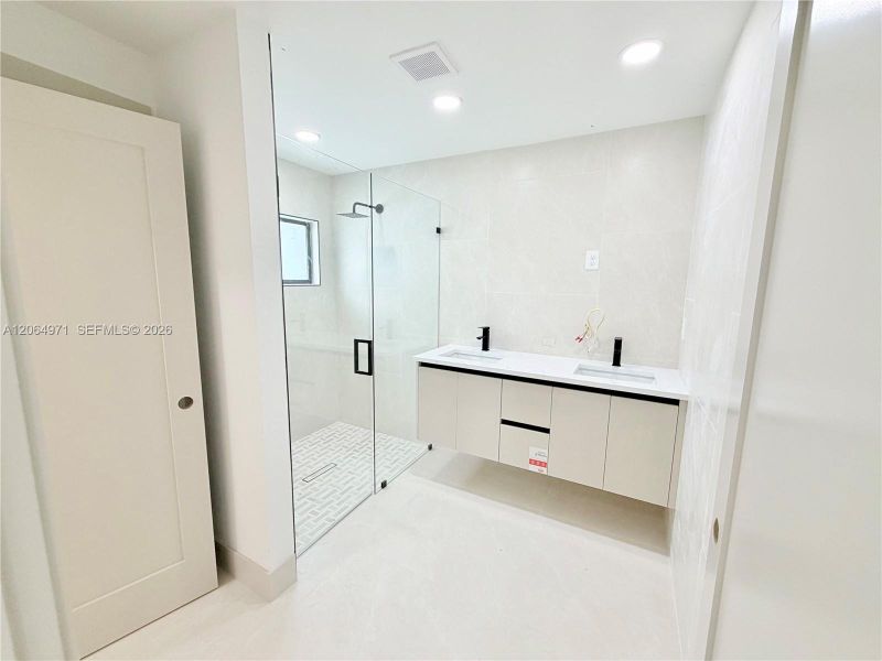 Furnished interior view inside a new home in , Lehigh Acres (Image 13).
