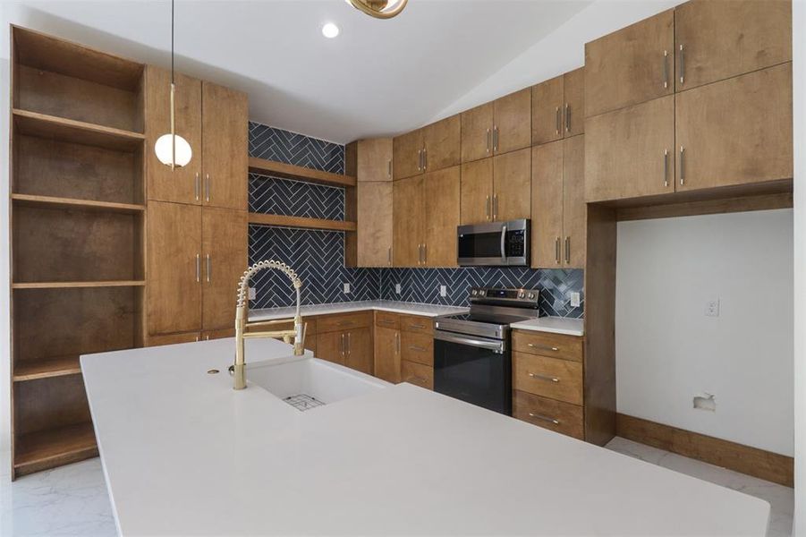 Image 16 of a home in .