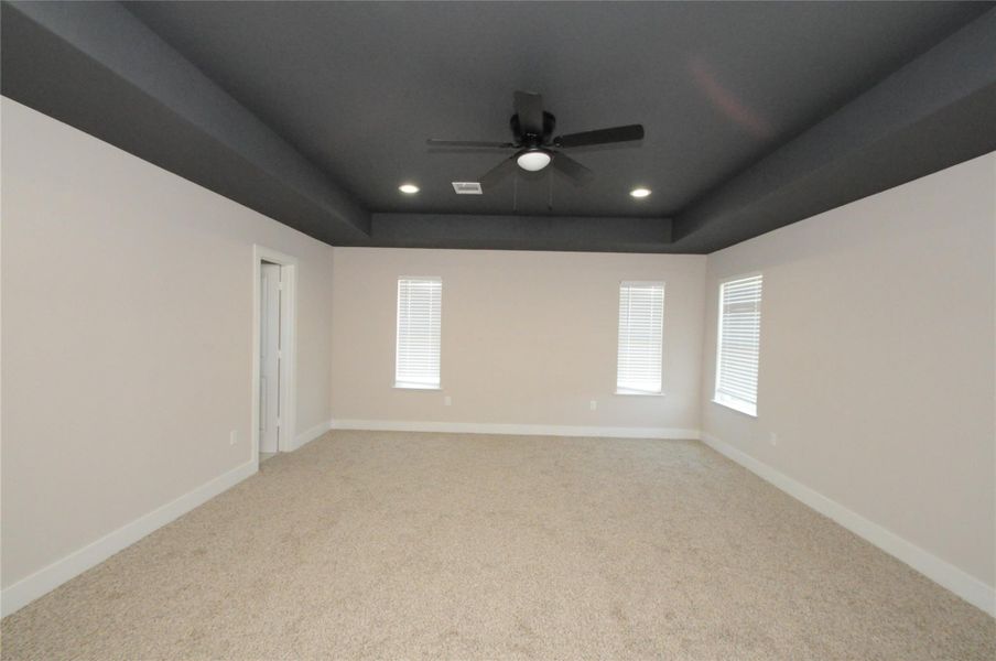 Spacious, unfurnished interior of a new home in , Houston (Image 20).
