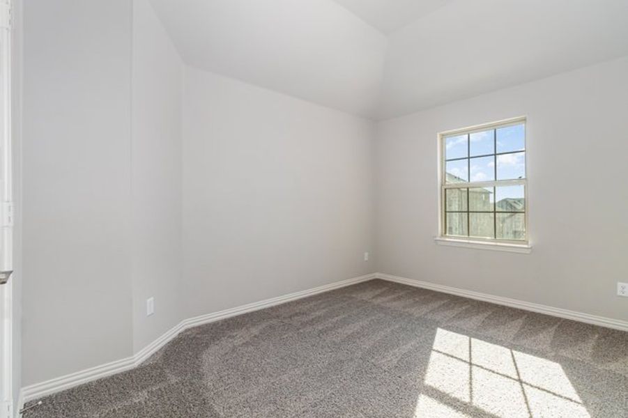 Spacious, unfurnished interior of a new home in Mustang Place II, Heartland (Image 23).