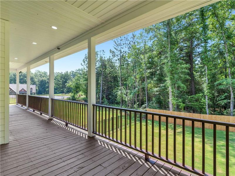 Exterior details and patio area of a home in , Griffin (Image 2).