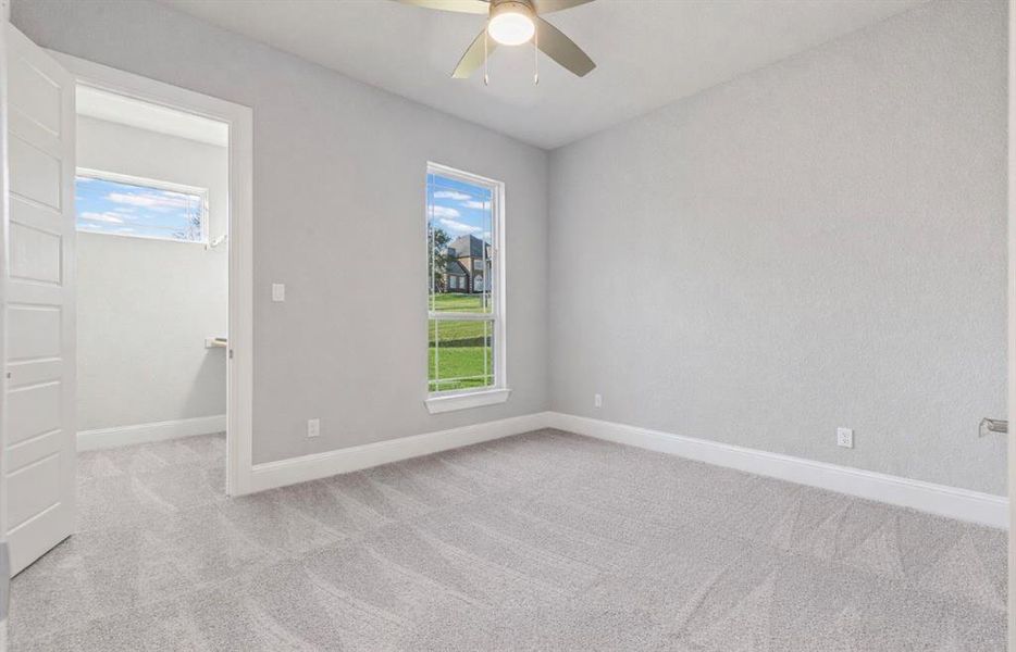 Spacious, unfurnished interior of a new home in , Weatherford (Image 31).