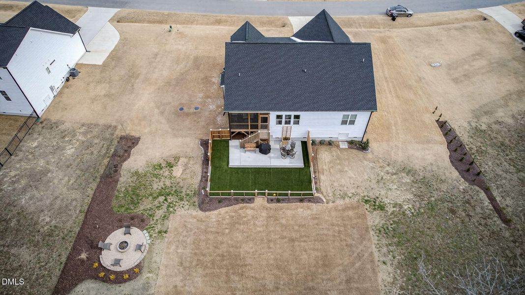 And approx 30 mins to downtown Raleigh