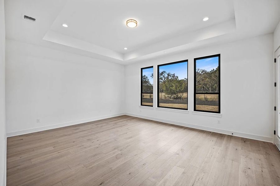 Lynmar IV F primary suite Lynmar IV F primary suite
