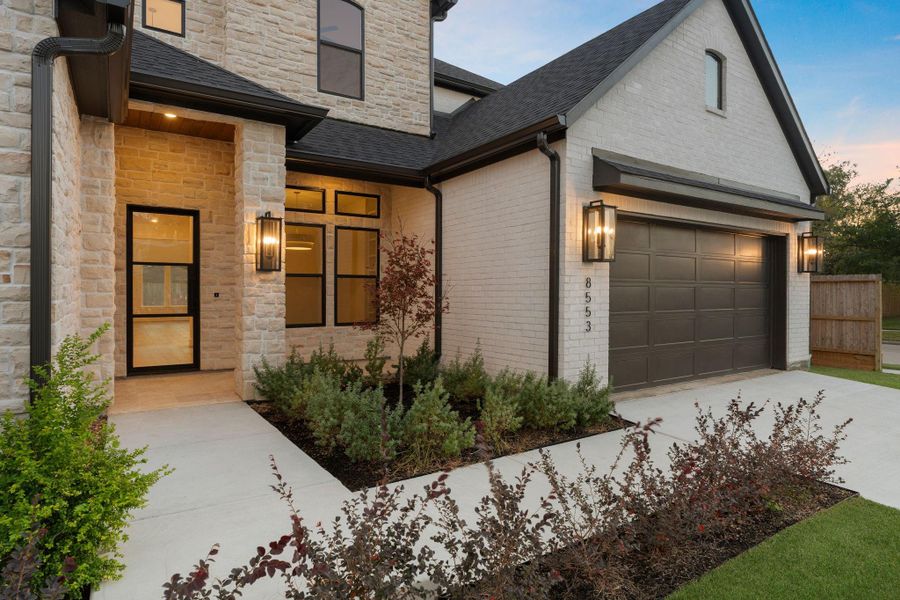 Exterior details and patio area of a home in , Houston (Image 4).