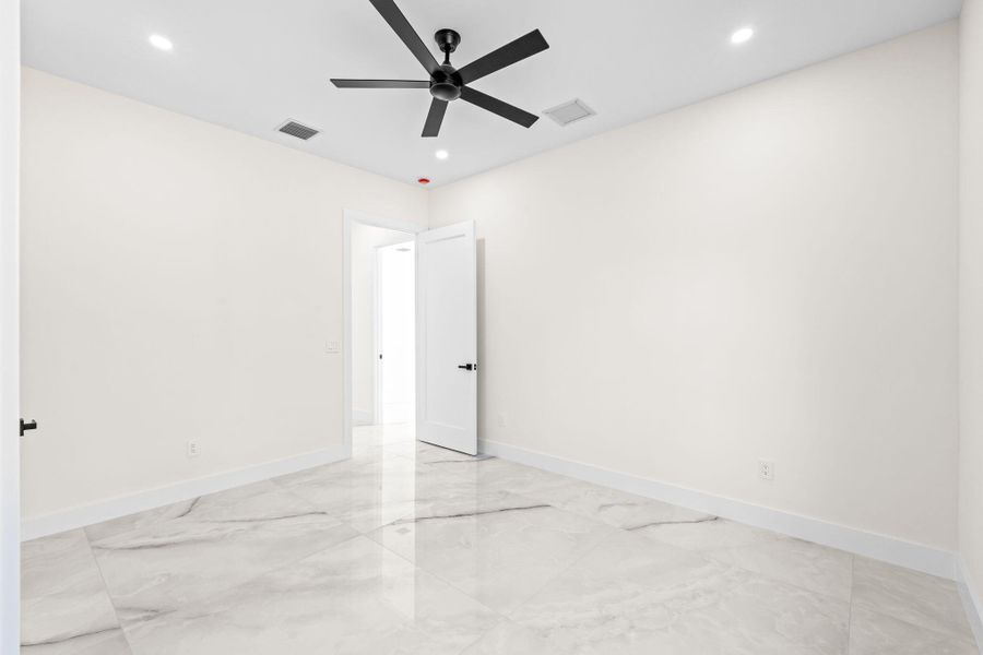 30-web-or-mls-A7409356 30-web-or-mls-A7409356