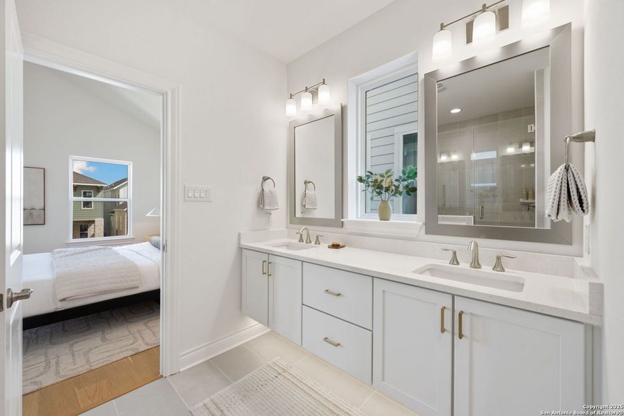 Furnished interior view inside a new home in Town Creek, New Braunfels (Image 7).