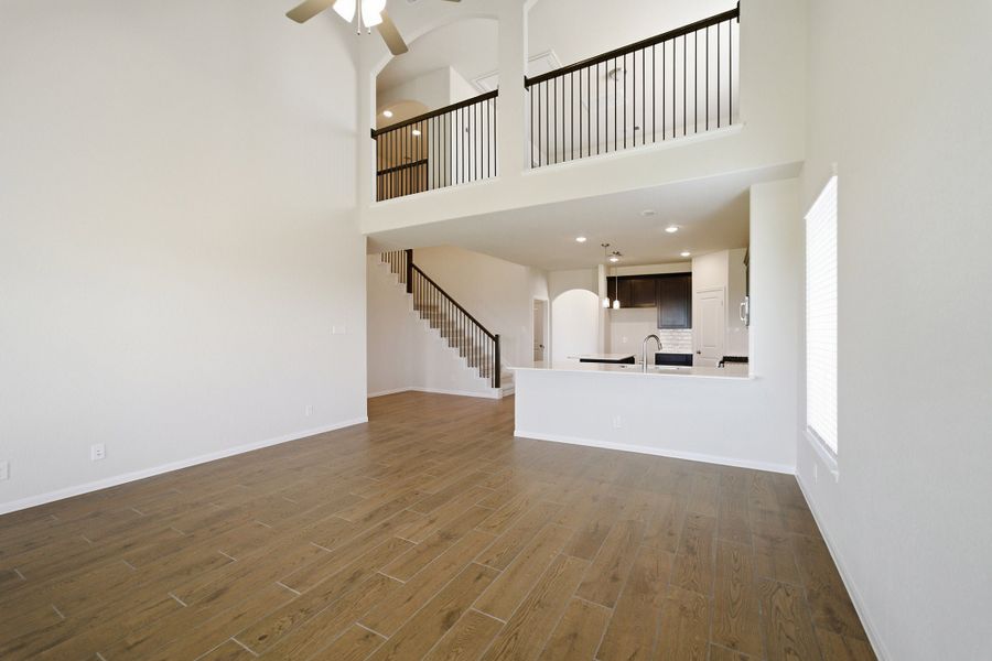 Spacious, unfurnished interior of a new home in Wildrye, Waller (Image 40).