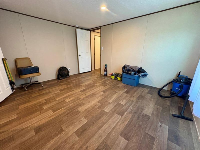 Spacious, unfurnished interior of a new home in , Canton (Image 10).