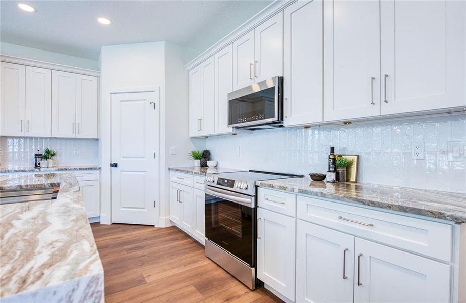 Furnished interior view inside a new home in , Palm Harbor (Image 30).