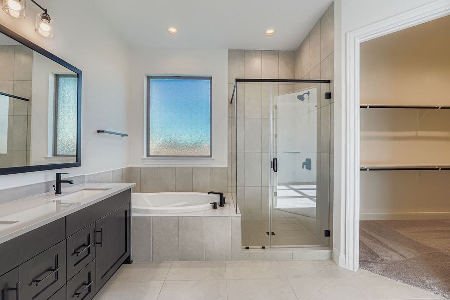 Furnished interior view inside a new home in 6 Creeks, Kyle (Image 6).