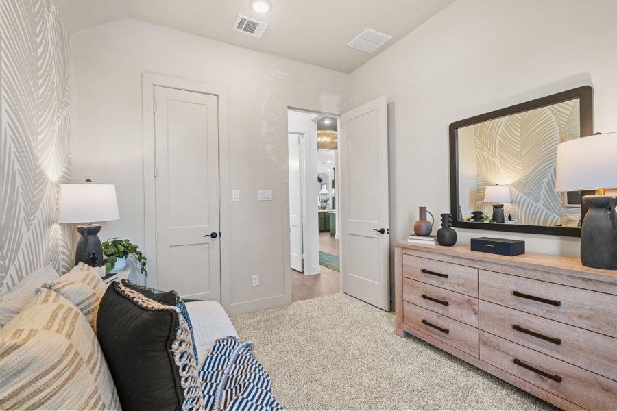 **Photos are representative of the floor plan and not of the actual home** **Photos are representative of the floor plan and not of the actual home**