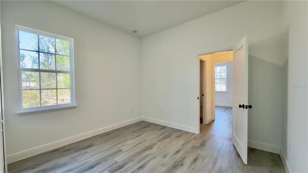 Spacious, unfurnished interior of a new home in , Ocala (Image 17).