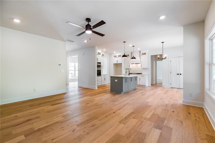 Spacious, unfurnished interior of a new home in , Gainesville (Image 37).